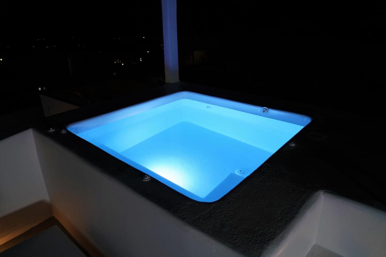 Oinos Luxury Suites Finikiá Kültér fotó
