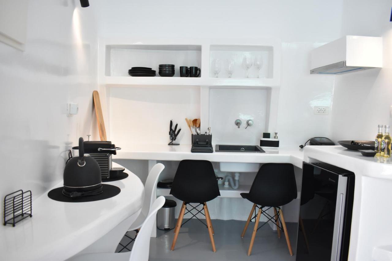 Oinos Luxury Suites Finikiá Kültér fotó