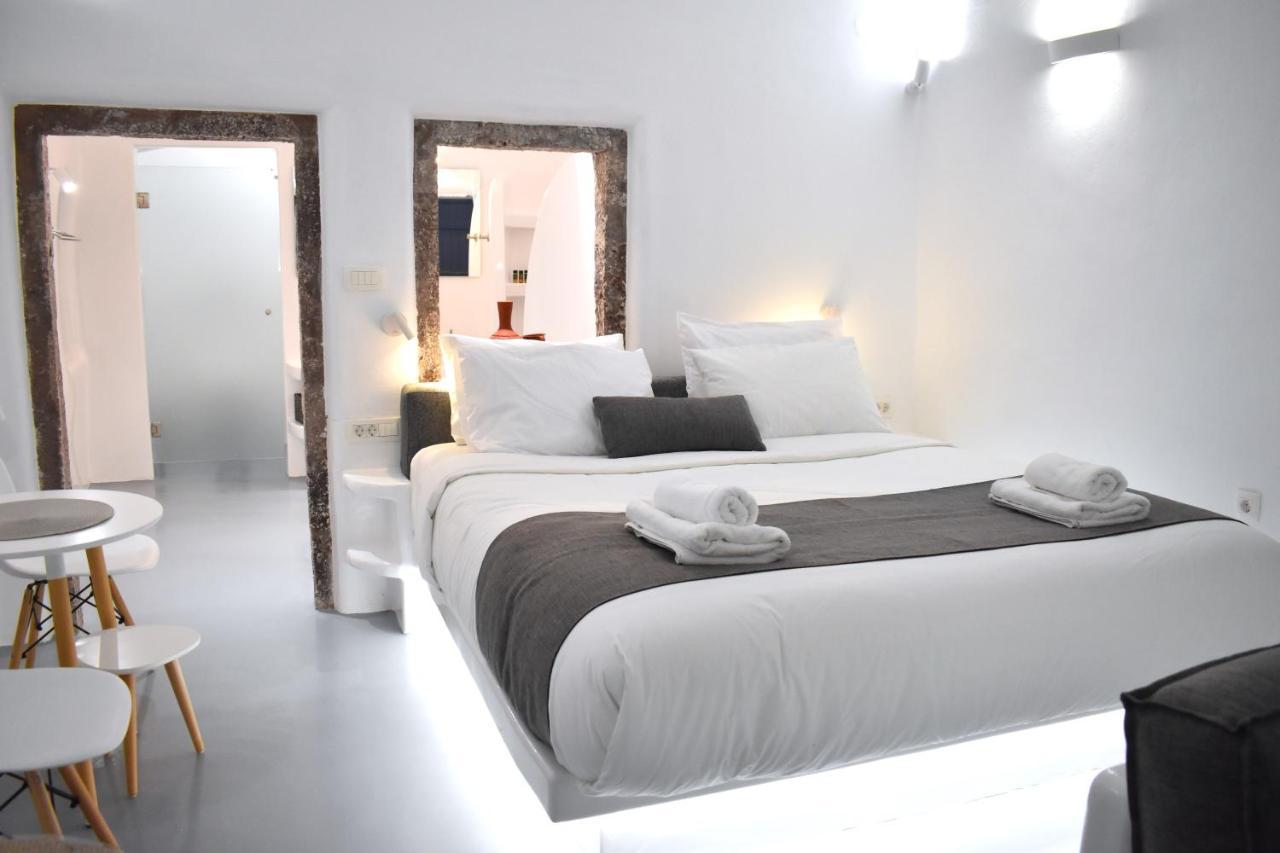 Oinos Luxury Suites Finikiá Kültér fotó
