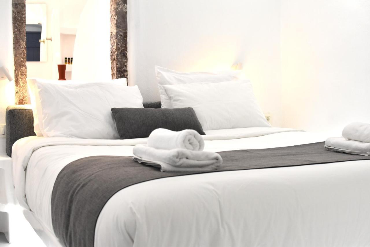 Oinos Luxury Suites Finikiá Kültér fotó