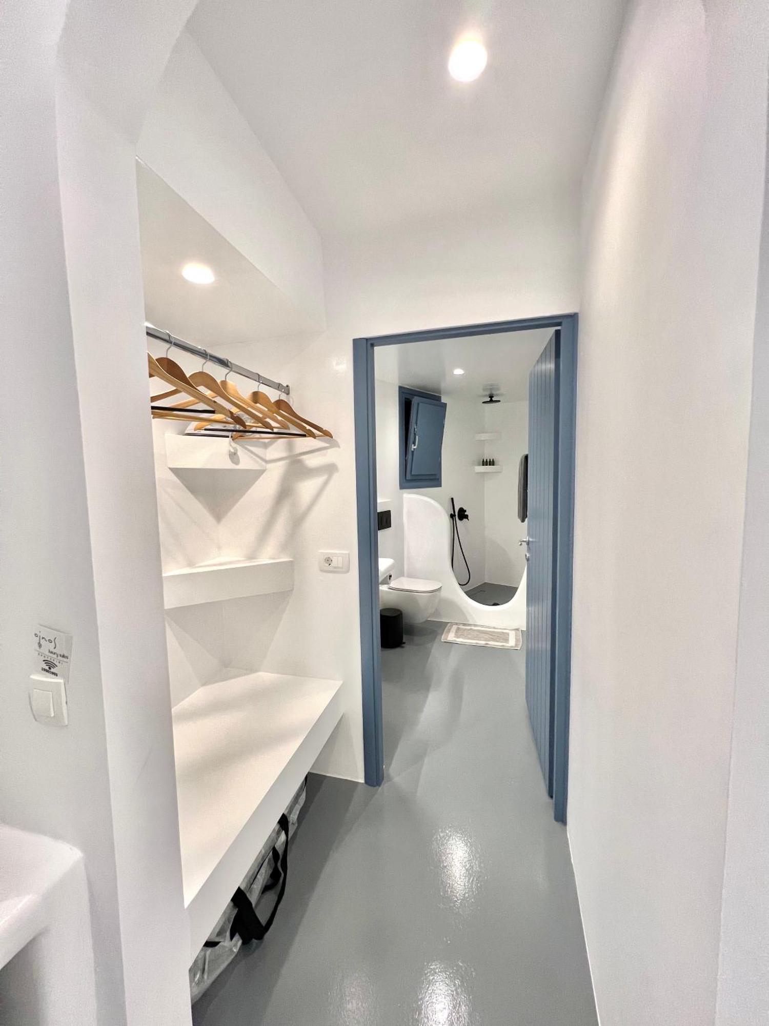 Oinos Luxury Suites Finikiá Kültér fotó