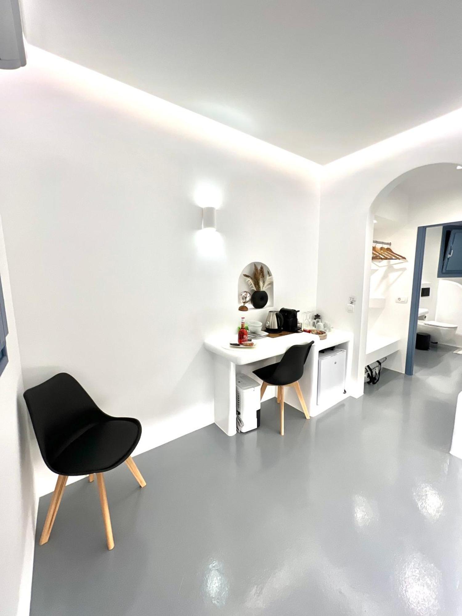 Oinos Luxury Suites Finikiá Kültér fotó