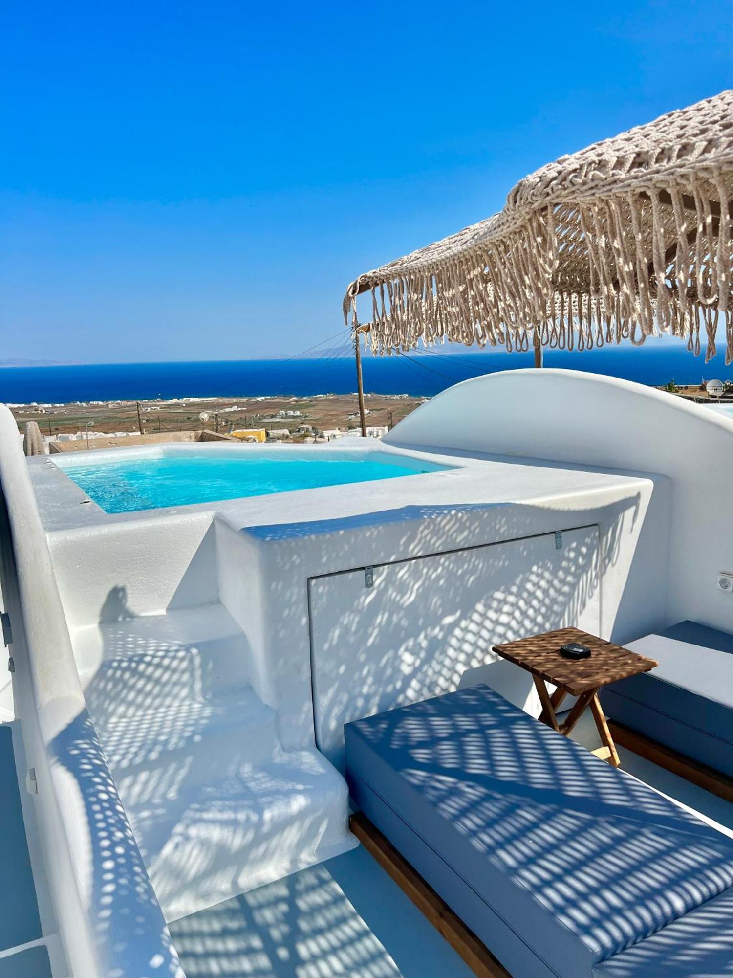 Oinos Luxury Suites Finikiá Kültér fotó