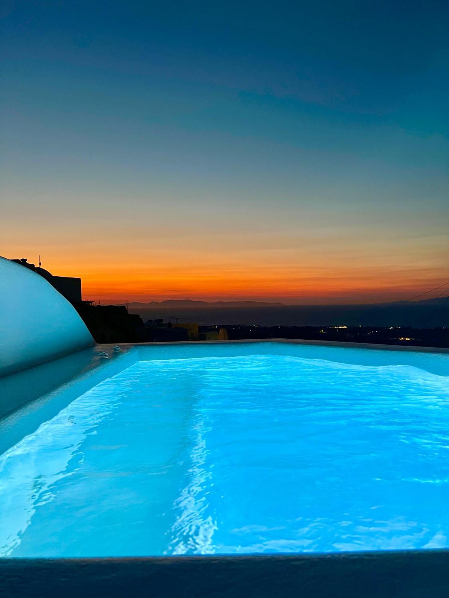 Oinos Luxury Suites Finikiá Kültér fotó